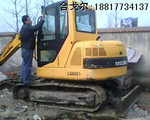 二手龍工挖掘機