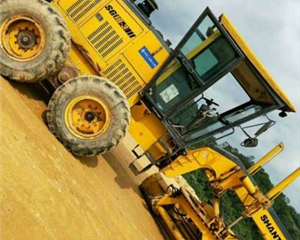 山推平地機(jī)價格